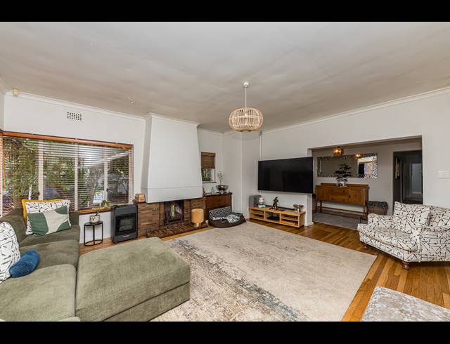 4 BEDROOM HOUSE TO LET IN NEWLANDS